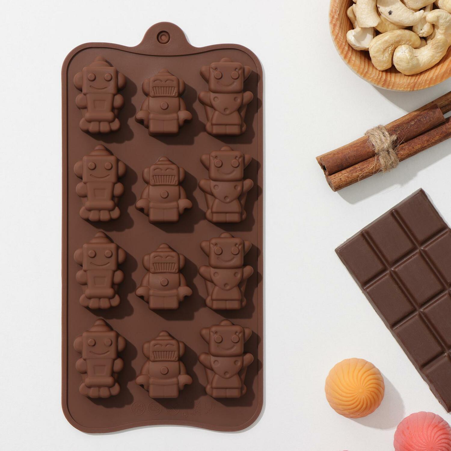 Форма для льда и шоколада «Роботы», 21×11×1.5 см, 12 ячеек