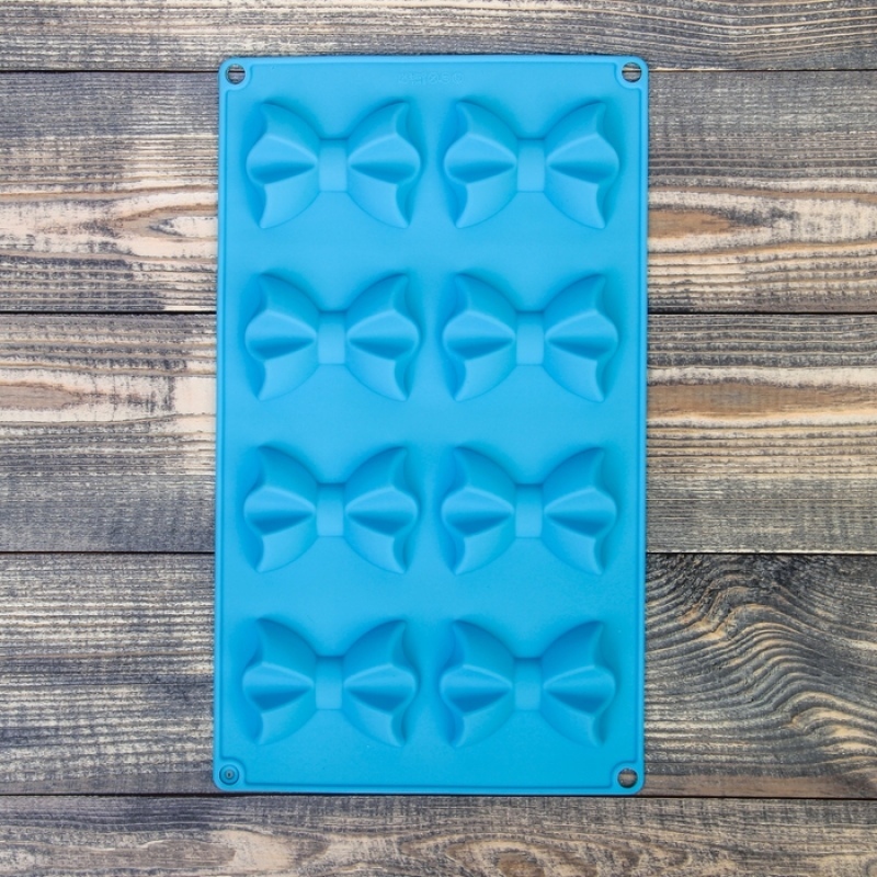 Форма для выпечки «Галстук-бабочка», 28.5×17×2 см, 8 ячеек, цвет МИКС