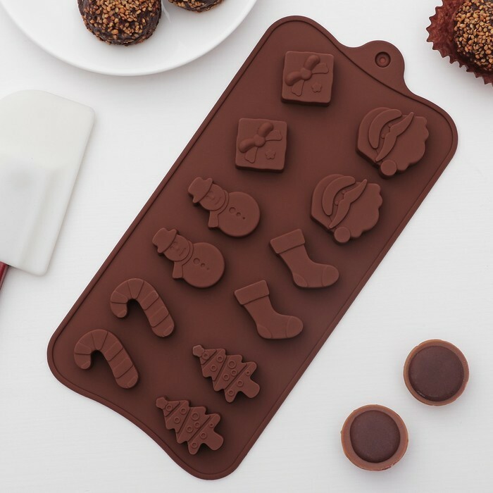 Форма для льда и шоколада «Новый год», 21.5×10 см, 12 ячеек, цвет МИКС