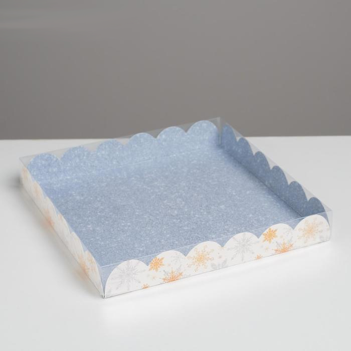 Коробка для кондитерских изделий с PVC крышкой «Снежинки», 21×21×3 см
